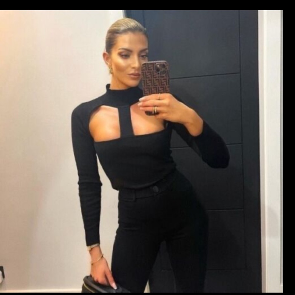 Zara BLACK KNIT HIGH-NECK TOP WITH CUT-OUT DETAIL